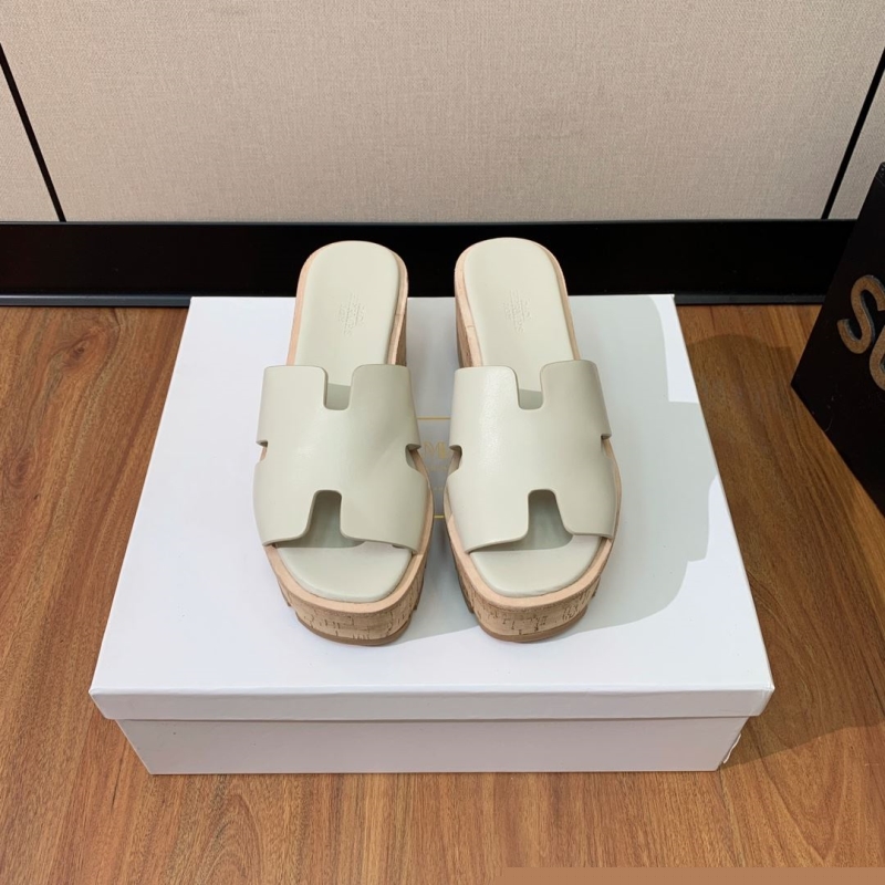 H**mes slippers
